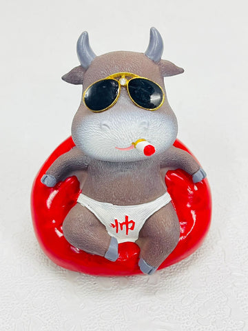 Decorative Swager Bad Boy Simulator Chain Smoking Bull Show Cow Figurine Showpiece with Chain and Anti Slip Tape for Car Dashboard Accessories Compatible with All SUV and Other Cars (Gray)