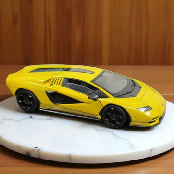 Lamborghini Countach Yellow Licensed Welly 1:24 Diecast Scale Model