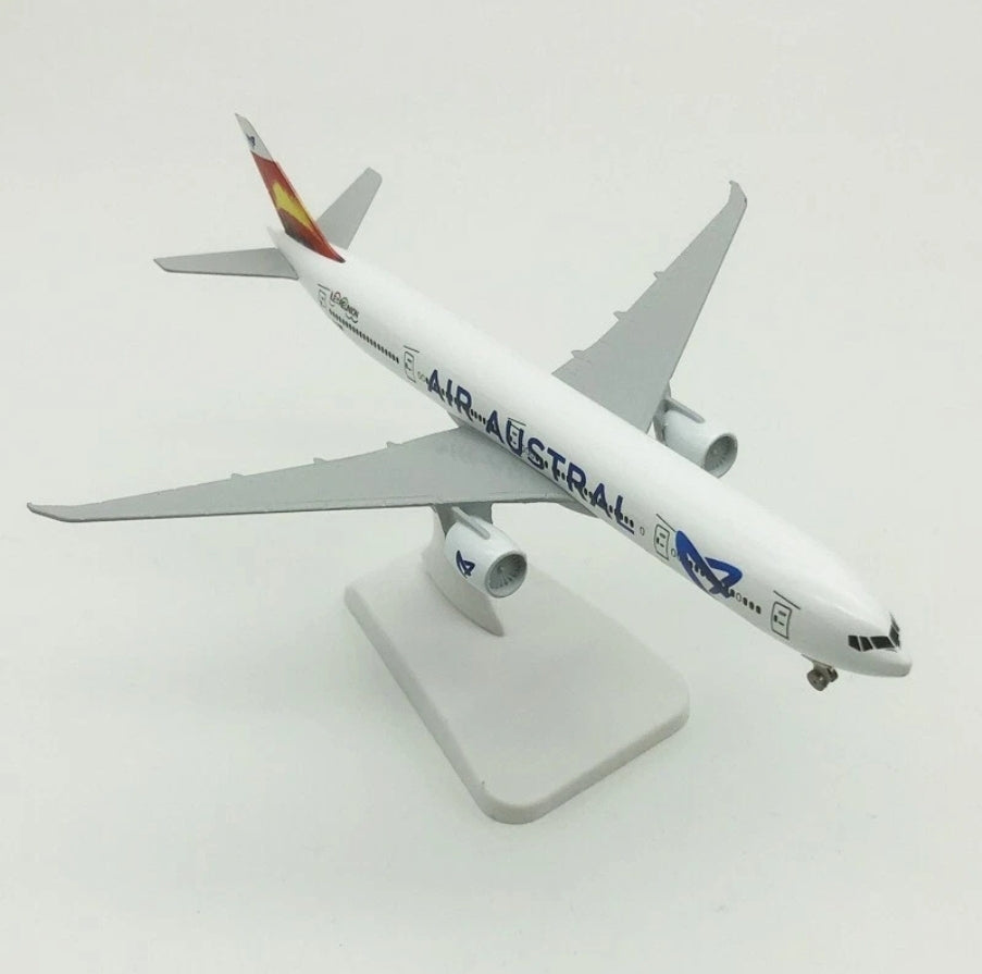 Air Austral B777 Aeroplane Diecast Model 20 CM