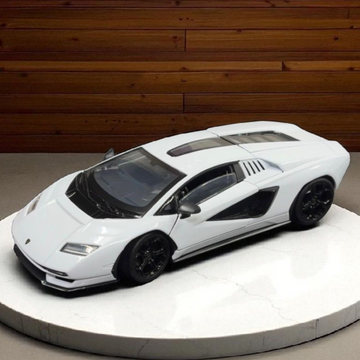 Lamborghini Countach White Licensed Welly 1:24 Diecast Scale Model