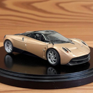Pagani Huayra Gold Licensed Welly 1:24 Diecast Scale Model