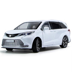 Toyota Sienna Metal Diecast Car 1:24 (20x8 cm)