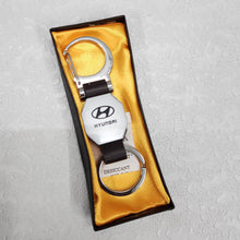 Load image into Gallery viewer, Metal Premium Logo Car Keychain