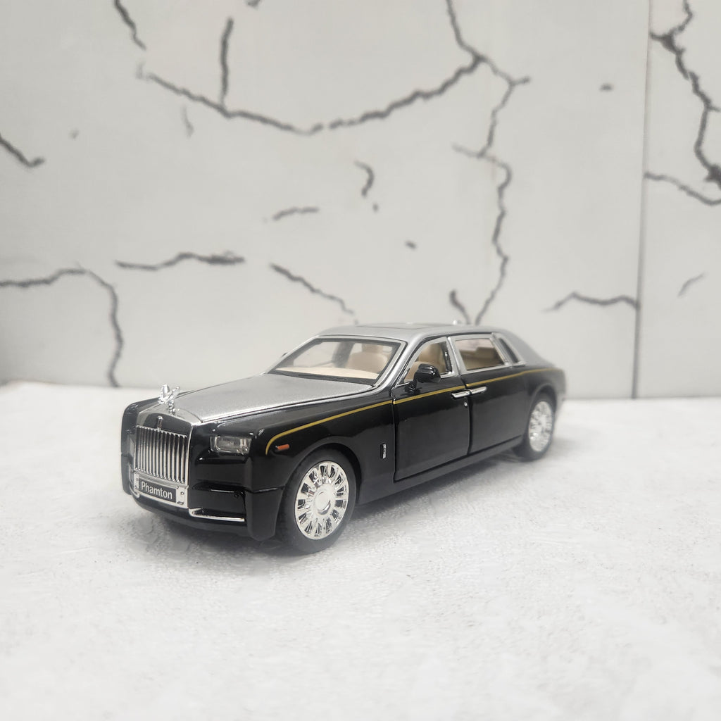 Rolls Royce Phantom Metal Diecast Car 1:32 (16x6 cm)