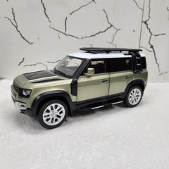 Defender 110 Green Metal Diecast Car  1:18 (28x11 cm)