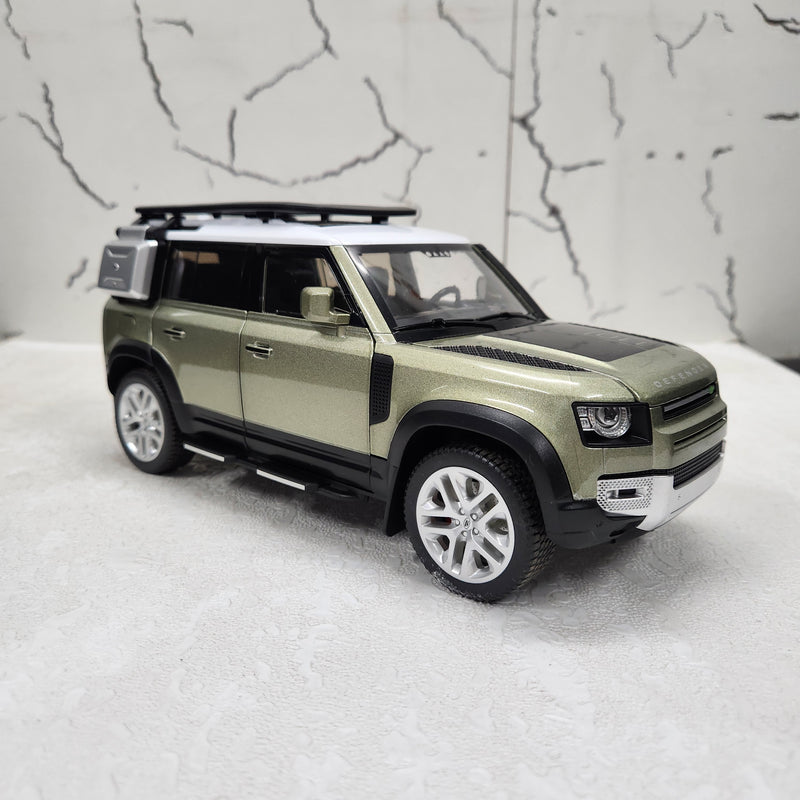 Defender 110 Green Metal Diecast Car  1:18 (28x11 cm)