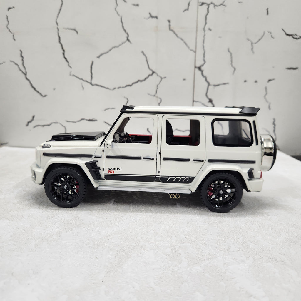 G Wagon Brabus White Metal Diecast Car 1:18 (28x11 cm)
