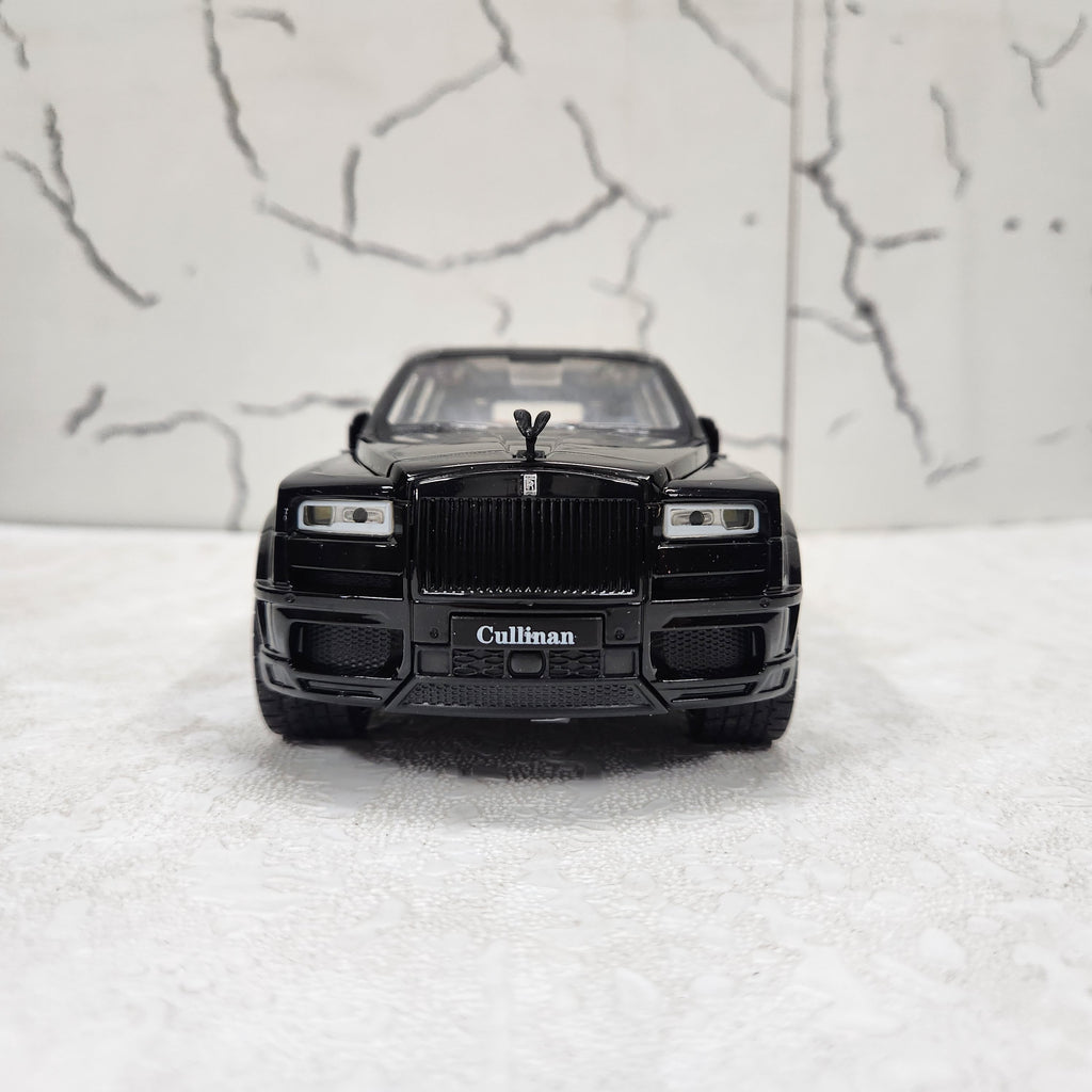 Rolls Royce Cullinan Metal Diecast Car 1:20 (22.5 x 9 cm)