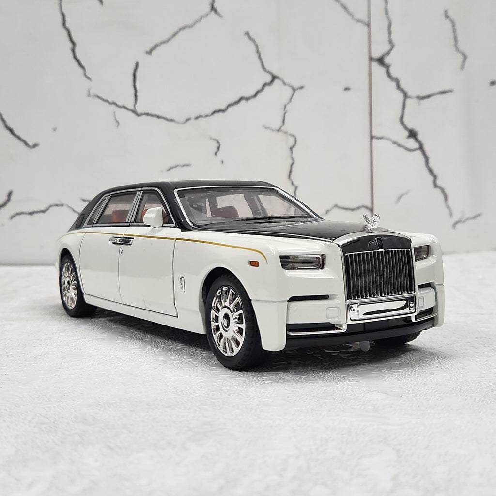 Rolls Royce Phantom White Metal Diecast Car 1:18 (28x11 cm)