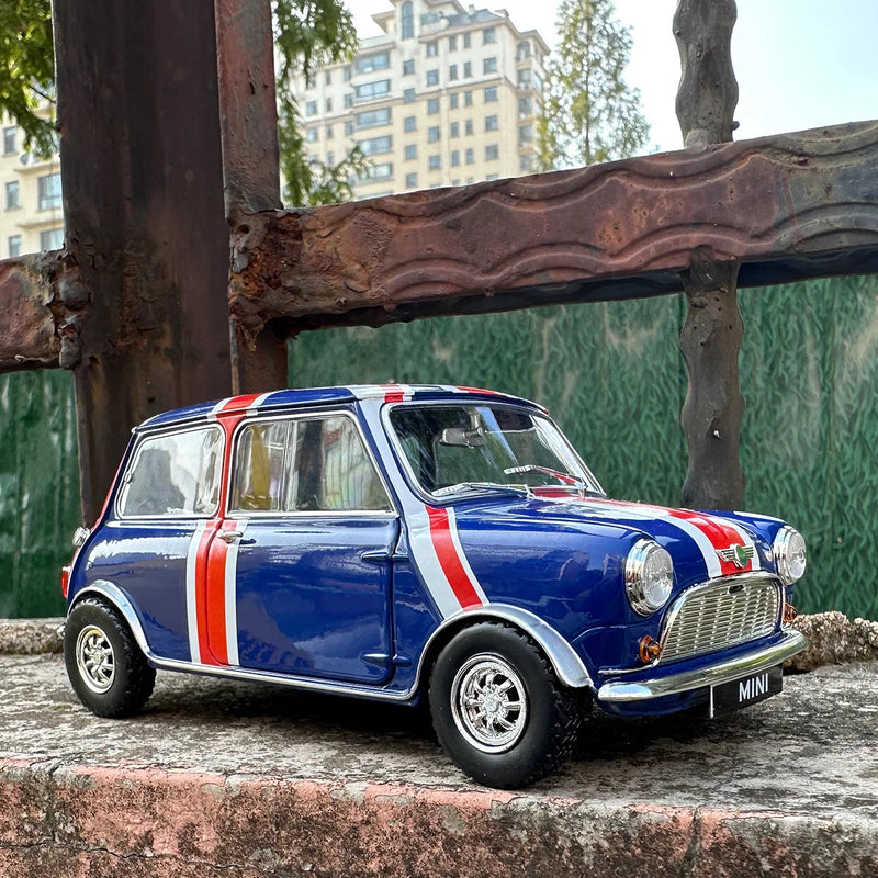 Mini Cooper Flag Edition Metal Diecast Car 1:18 (28x11 cm)