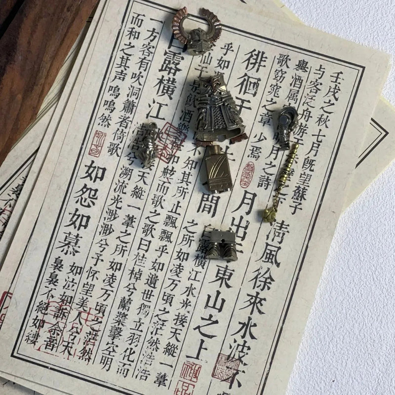 Crusader and Crimson Templar Figurine Statue Magnetic Ornament