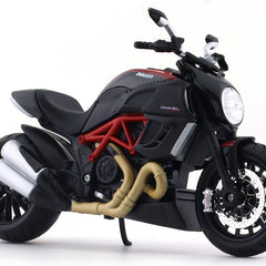 Ducati Diavel Carbon 1:12 Maisto Diecast Alloy Model Bike