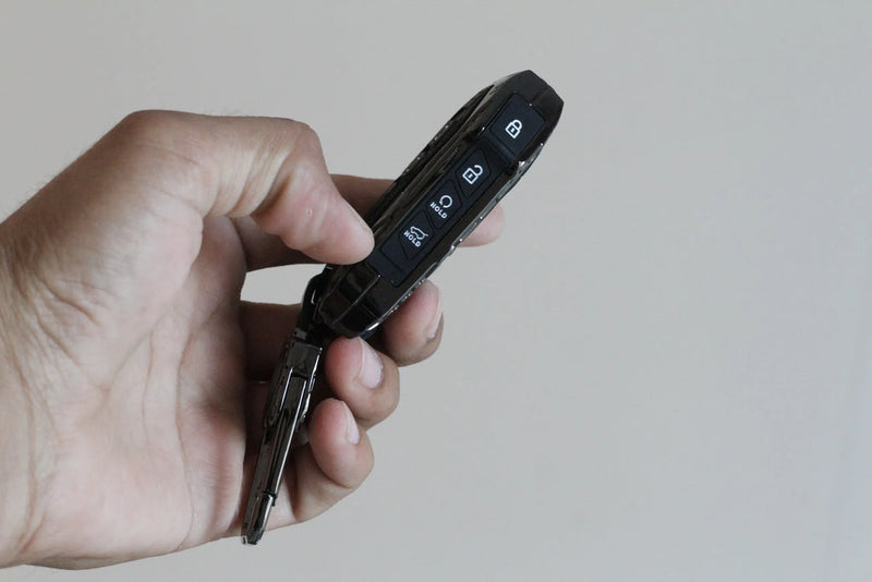 Kia Facelift 4 Button Key Transformer Exclusive Metal Alloy Keycase 2.0