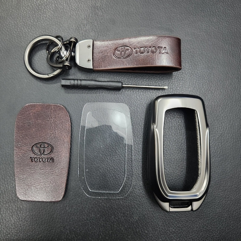 Innova Crysta New Key Metal Alloy Leather Keycase with Holder & Rope Chain