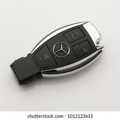 Mercedes Old Key Metal Alloy Leather Keycase with Holder & Rope Chain