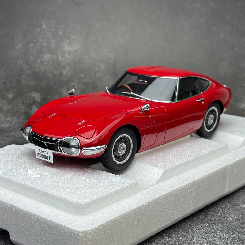 1967 Toyota 2000GT 1:18 AutoArt Licensed Diecast Car Model