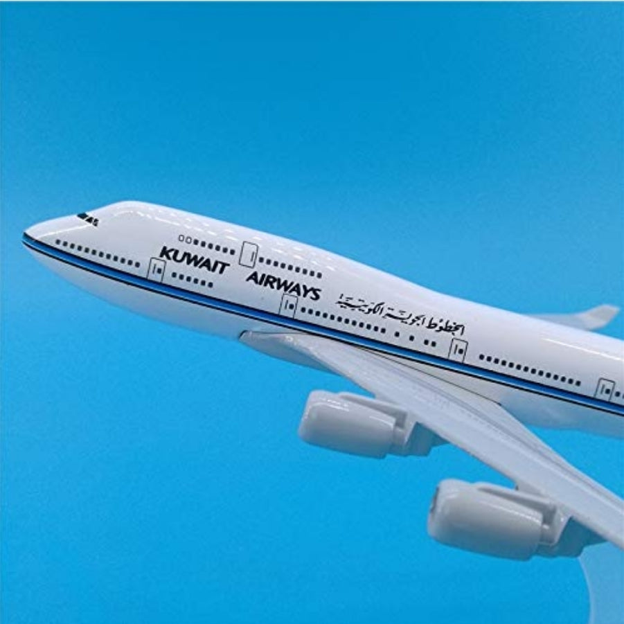 Kuwait Airways B747 Aeroplane Diecast Model 16 CM