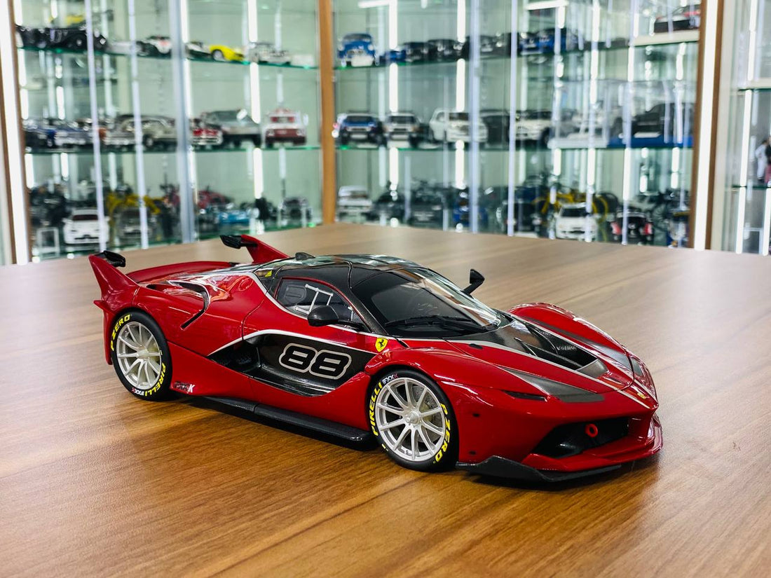 Ferrari FXX K Red 1:18 Licensed Bburago Diecast Scale Model