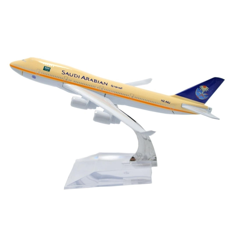 Saudi Airlines B747 Aeroplane Diecast Model 16 CM