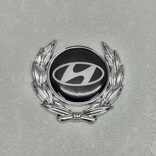 Load image into Gallery viewer, 3D Owners Club v4.0 Car Metal Emblem Badge Sticker Decal (Silver) 6 x 5.5 cm