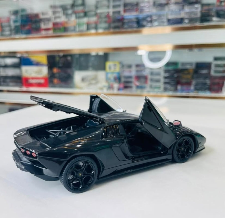 Lamborghini Countach Black Licensed Welly 1:24 Diecast Scale Model