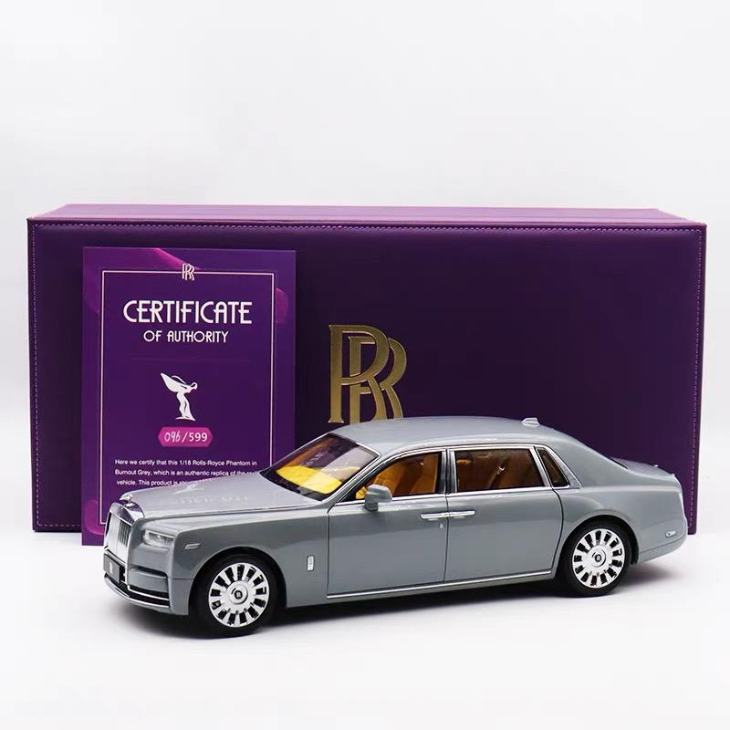 Rolls Royce Phantom VIII Grey 1:18 Dealer Edition Licensed Diecast Car Model