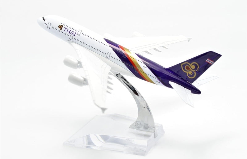 Thai B747 Aeroplane Diecast Model 16 CM