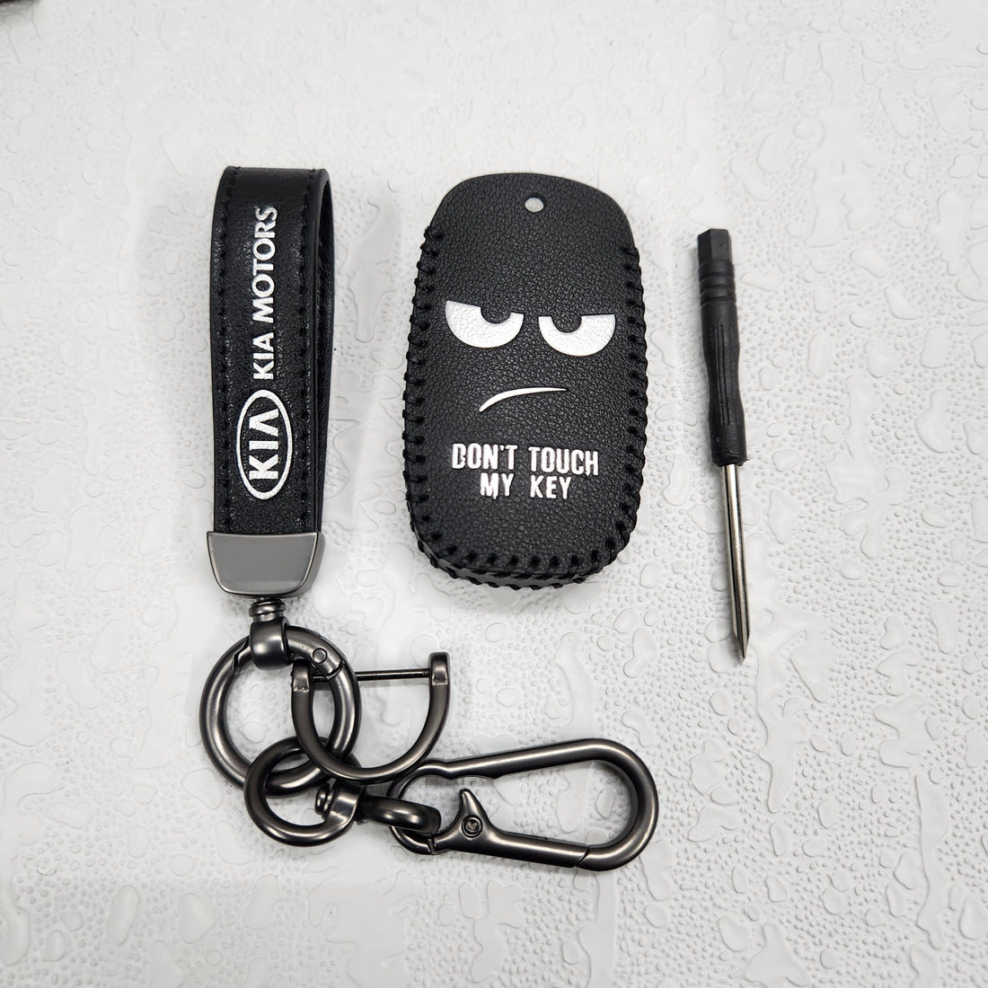 Kia Seltos/Sonet 4 Button Key Luxury Pure Handmade Oilwax Leather Keycase with Logo, Caption, Hook, and Chain