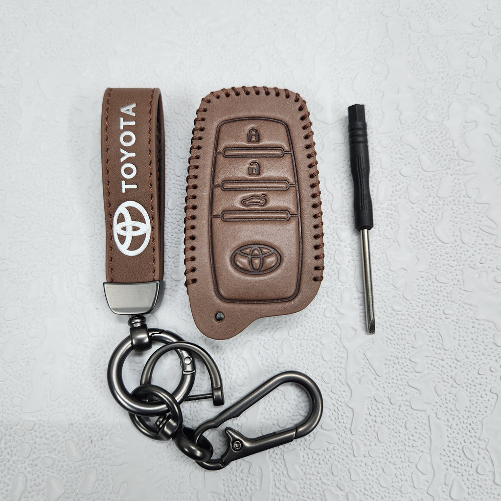 Fortuner/Crysta/Hycross Luxury Handmade Oilwax Leather Keycase with Logo, Caption, Hook, and Chain