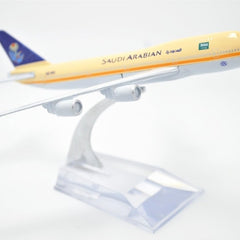 Saudi Airlines B747 Aeroplane Diecast Model 16 CM