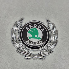 Load image into Gallery viewer, 3D Owners Club v4.0 Car Metal Emblem Badge Sticker Decal (Silver) 6 x 5.5 cm