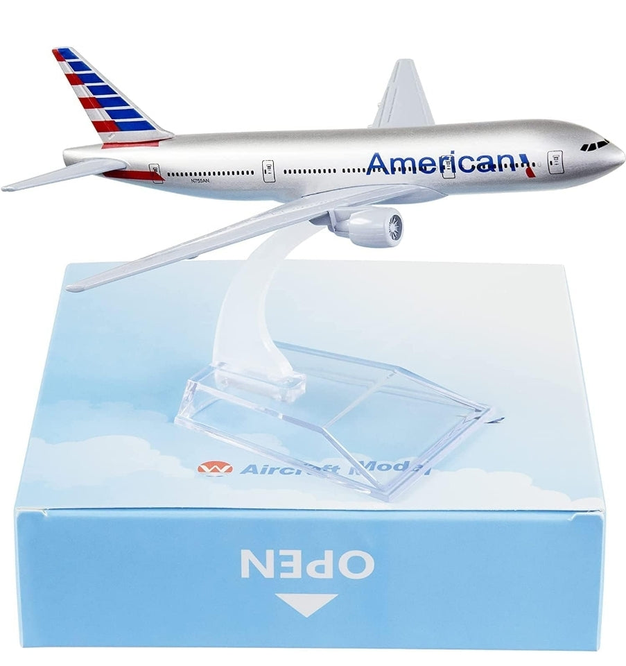 American B777 Aeroplane Diecast Model 16 CM