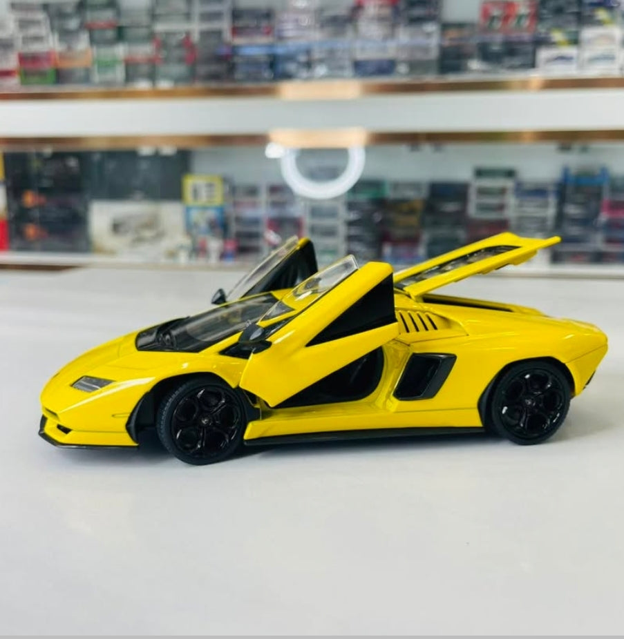 Lamborghini Countach Yellow Licensed Welly 1:24 Diecast Scale Model