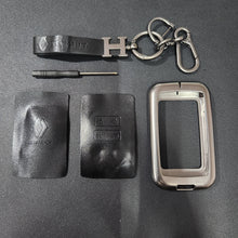 Load image into Gallery viewer, Renault New Key Metal Alloy Leather Keycase with Holder &amp; Rope Chain
