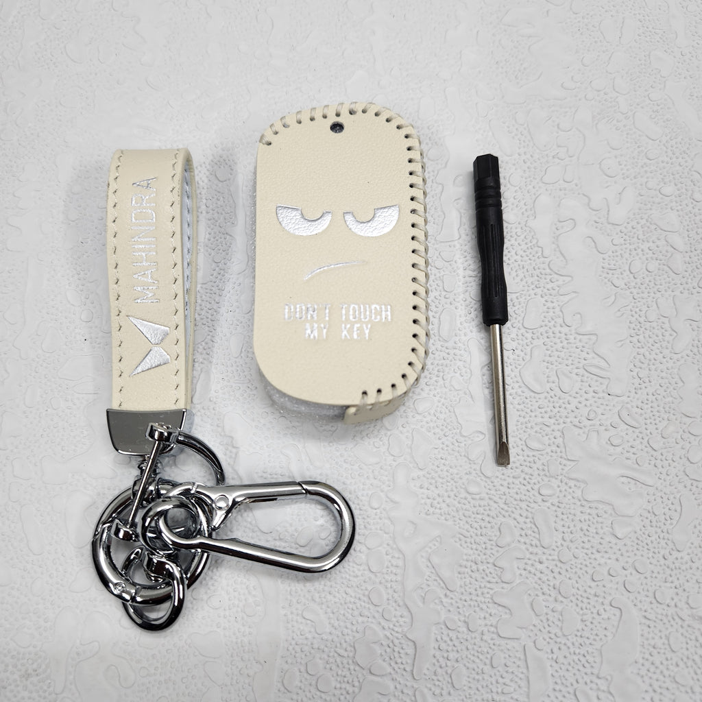 Mahindra XUV700,Scorpio,Thar Luxury Handmade Oilwax Leather Keycase with Logo, Caption, Hook, and Chain