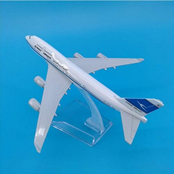 Kuwait Airways B747 Aeroplane Diecast Model 16 CM