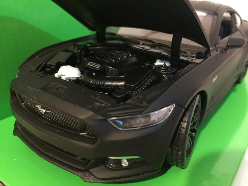 Ford Mustang GT 2015 Black Licensed Welly 1:24 Diecast Scale Model