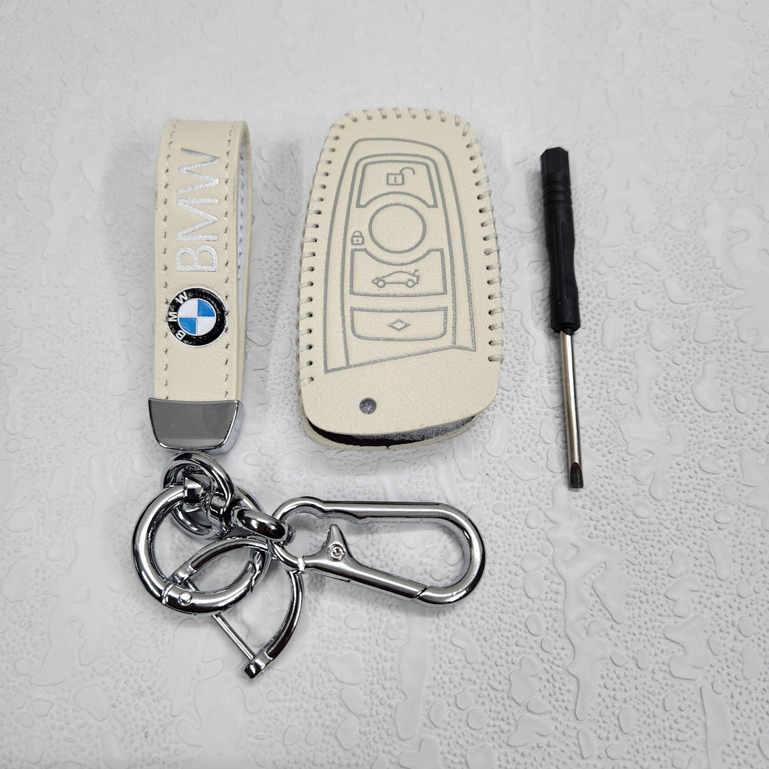 BMW Old Key Luxury Pure Handmade Oilwax Leather Keycase with Logo, Caption, Hook, and Chain