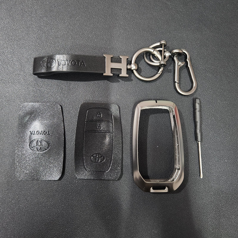 Innova Crysta New Key Metal Alloy Leather Keycase with Holder & Rope Chain
