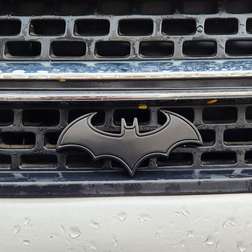 Batman Black Grille Metal Emblem (10.3 x 4.5 cm)