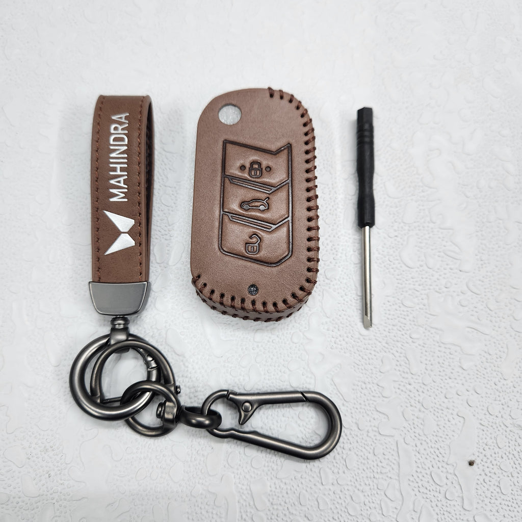 Mahindra XUV700,Scorpio,Thar Luxury Handmade Oilwax Leather Keycase with Logo, Caption, Hook, and Chain