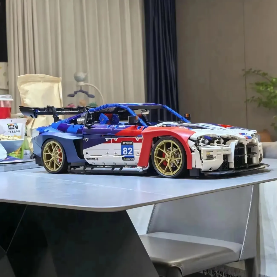 BMW M4 Technique Version 4556 Pcs, 1:8 Scale Building Blocks Car