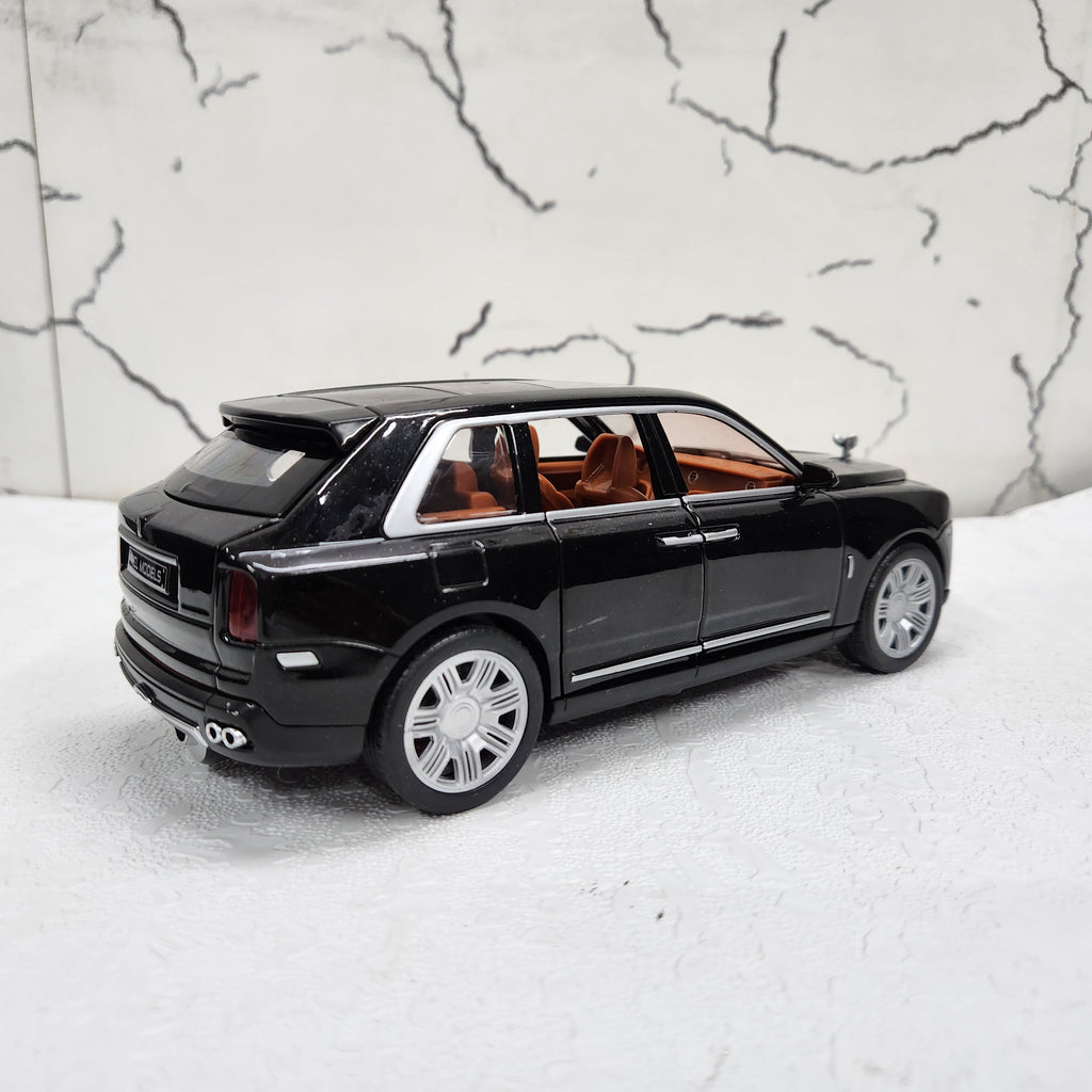 Rolls Royce Cullinan Black Metal Diecast Car 1:22 (22x9 cm)