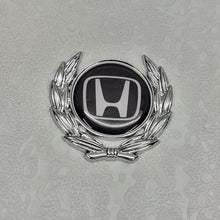 Load image into Gallery viewer, 3D Owners Club v4.0 Car Metal Emblem Badge Sticker Decal (Silver) 6 x 5.5 cm