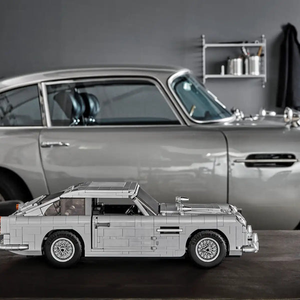 James Bond Aston Martin DB5 1295Pcs, Building Blocks Car