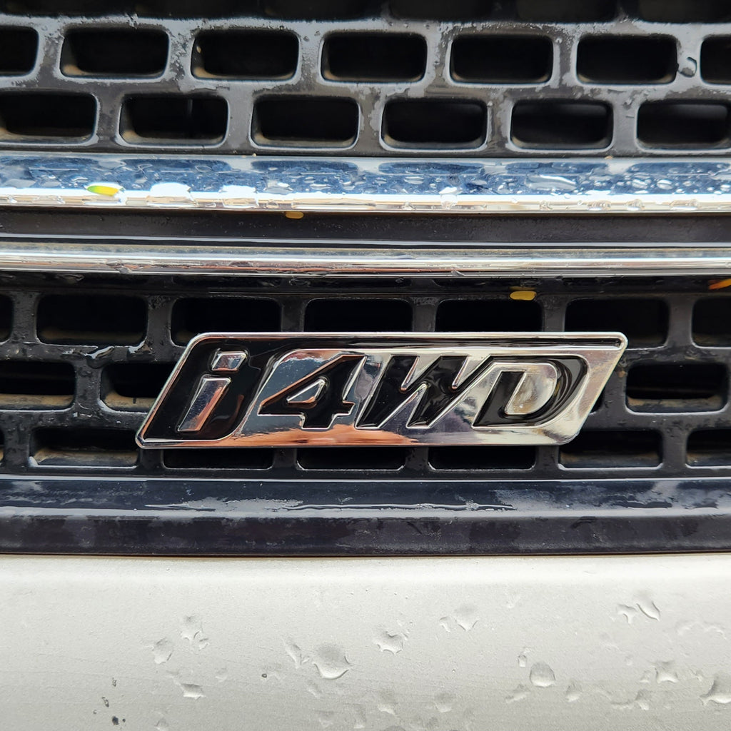 4WD Grille Metal Emblem (12 x 2.9 cm)