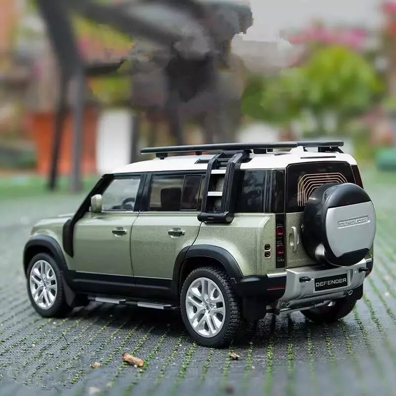 Defender 110 Green Metal Diecast Car  1:18 (28x11 cm)