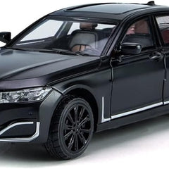 BMW 760 Li Metal Diecast Car 1:24 (20x8 cm)
