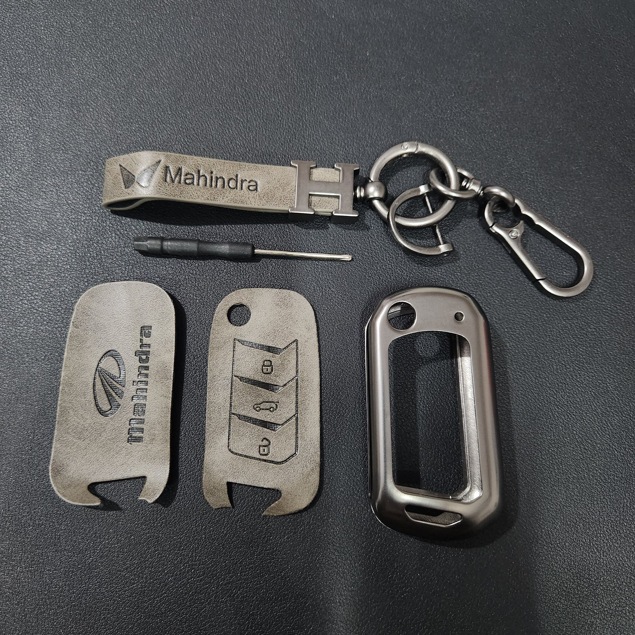 Mahindra XUV700/Scorpio/XUV300 New Flip Key Luxury Metal Alloy Leather Keycase with Holder & Rope Chain