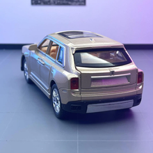 Load image into Gallery viewer, Rolls Royce Cullinan Metal Diecast Car